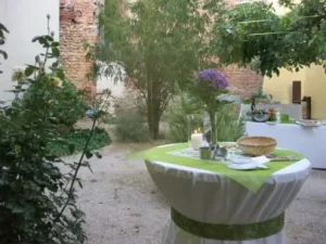 mesa cocktail pequeña